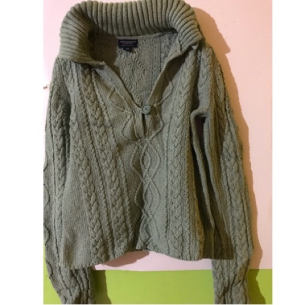 Thick American Eagle sweater